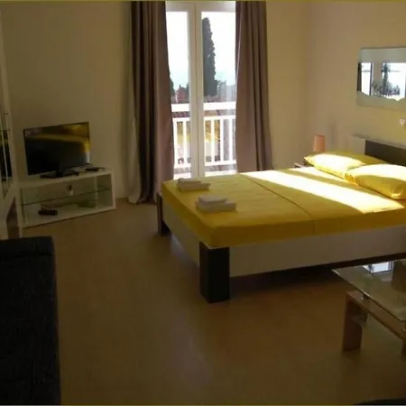 Silvana - Studio With Balcony And Sea View *